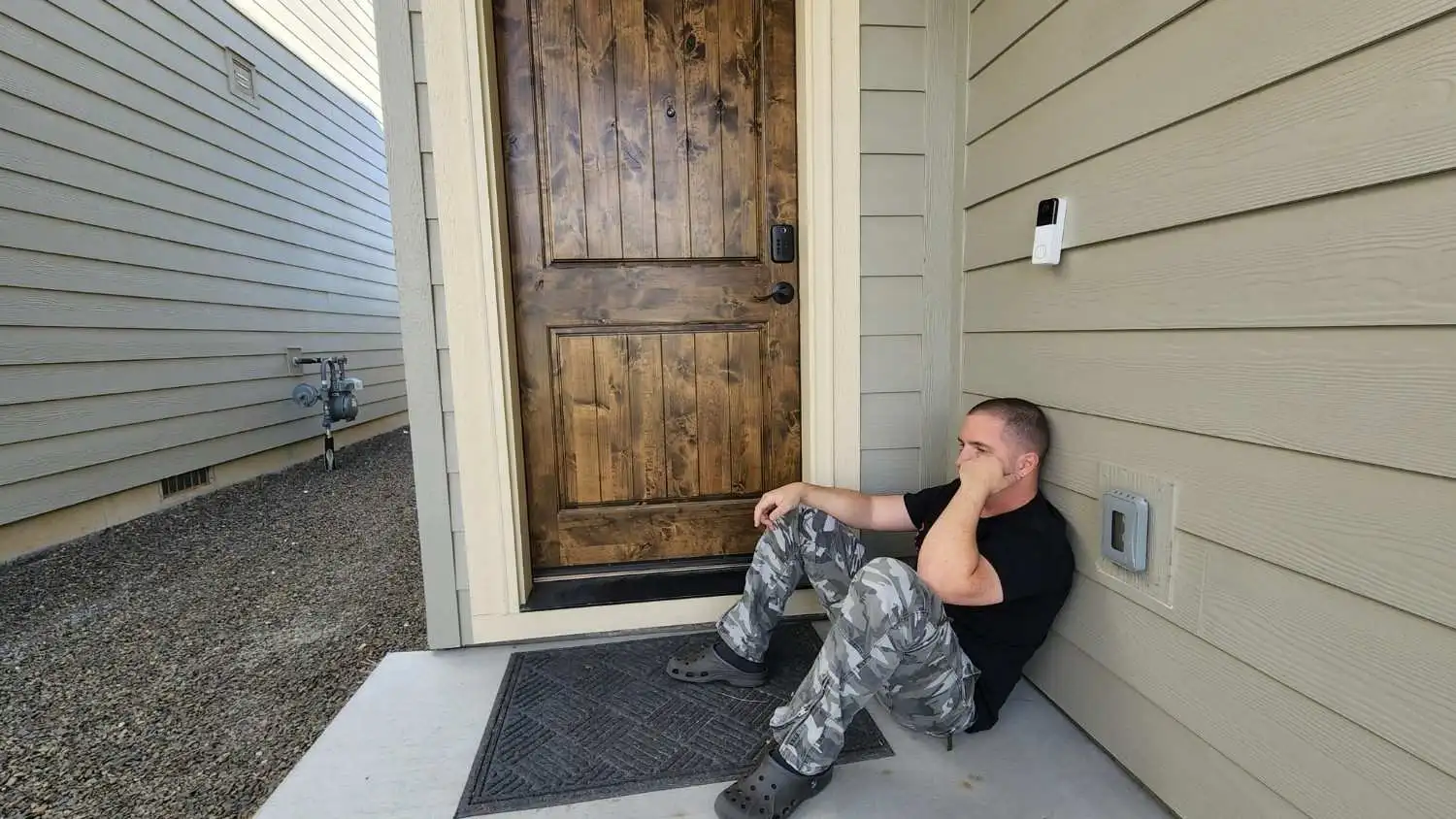 Common lock problems in Lakeland, FL – broken residential door lock needing repair